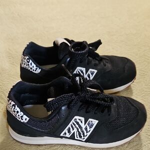 New Balance Black and White Patterned Sneakers